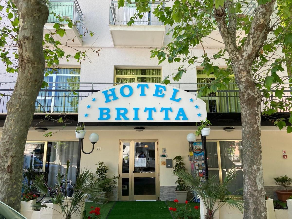 Hotel Britta リミニ エクステリア 写真